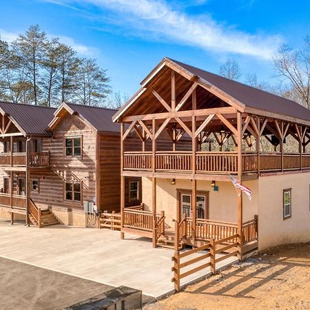 Boon By Avantstay 40-Guest Luxe Smokies Retreat Sevierville Exterior foto